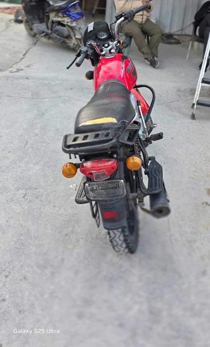 سلام عليكم دراجه بوكسر 19  بسمي رقم دراجه ما متعوبه كهربايات كلهه شغاله مداور ثاني يوم مكاني كربلاء السعر مليون و350 وبيه مجال *********** مامتواجدعلئ الفيس الرقم بي وات ساب
