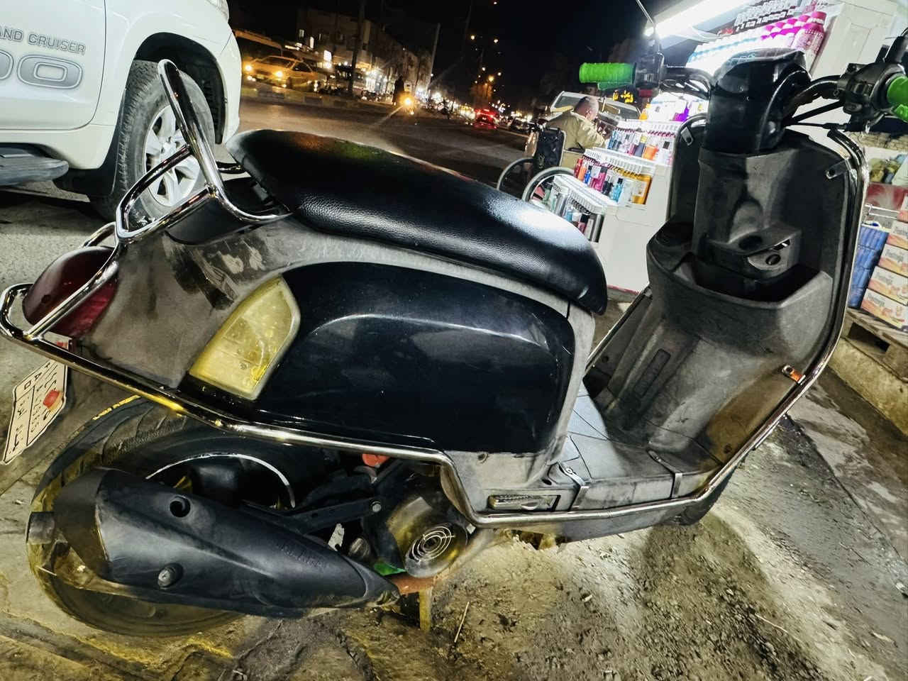 سلام عليكم دراجه بوليسي 120 مابيه اي نقص مفوله كله للاخير تفحص وتترحملي وتروح السعر 800 وبيه مجال حك الجيه *********** صاحب الدراجه ع رقم فقط
