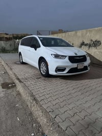 سياره البيع موديل ٢٠٢٥ باس فيكا   رقمها أجره  خصوصي.   تفاصيل علا  هذا...
