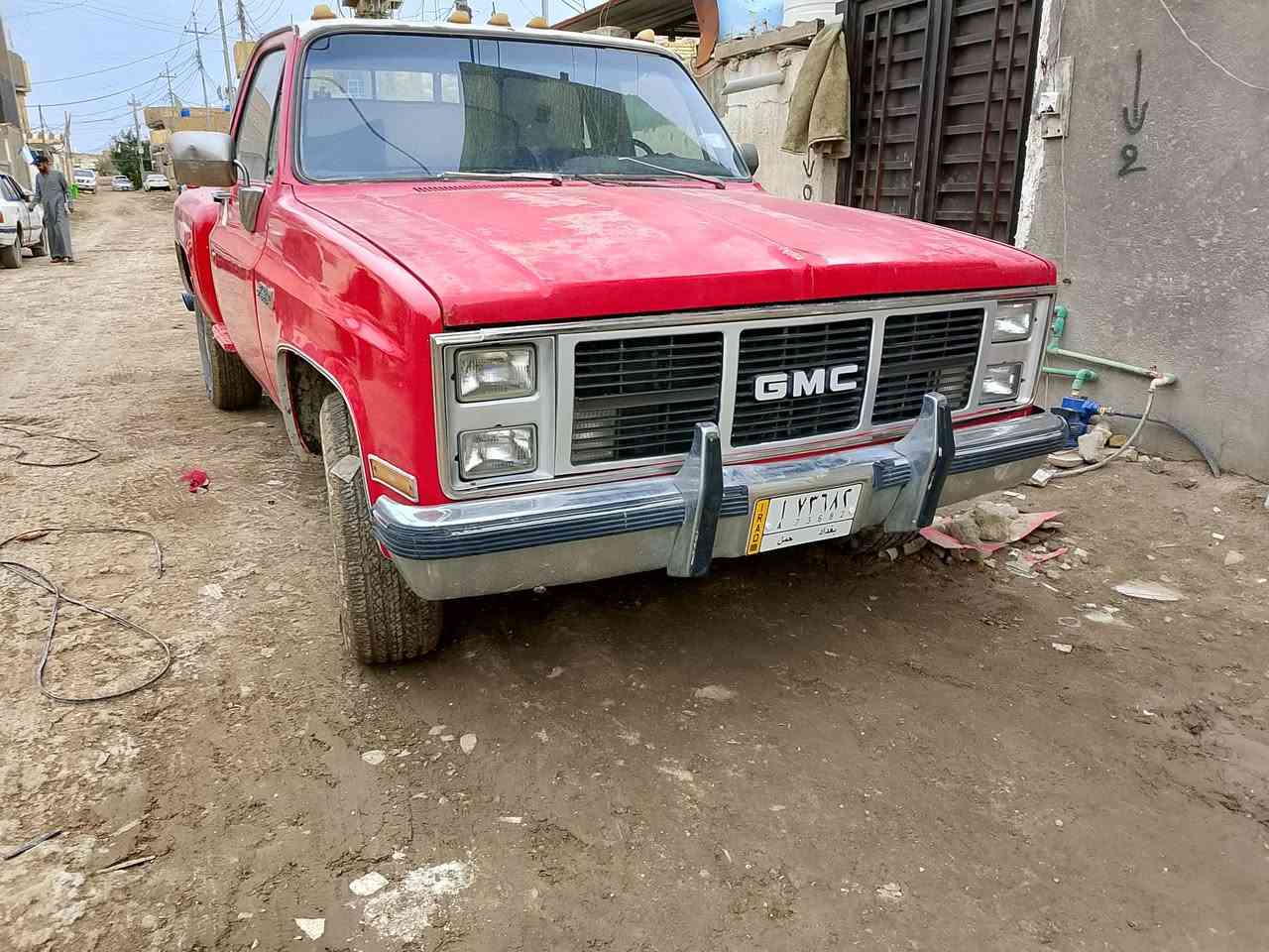 سلام عليكم جم سي موديل 85رقم بغداد الماني 
ثاني يوم امداور سنورية مامنتهية 
سيارة جاهز محرك 350كير عادي تبريد ثلج مابية اي نقص
السعر 80اوبية مجال العنوان ذي قار داخل المركز 
الهاتف ‏‪0781 038 9651‬‏
