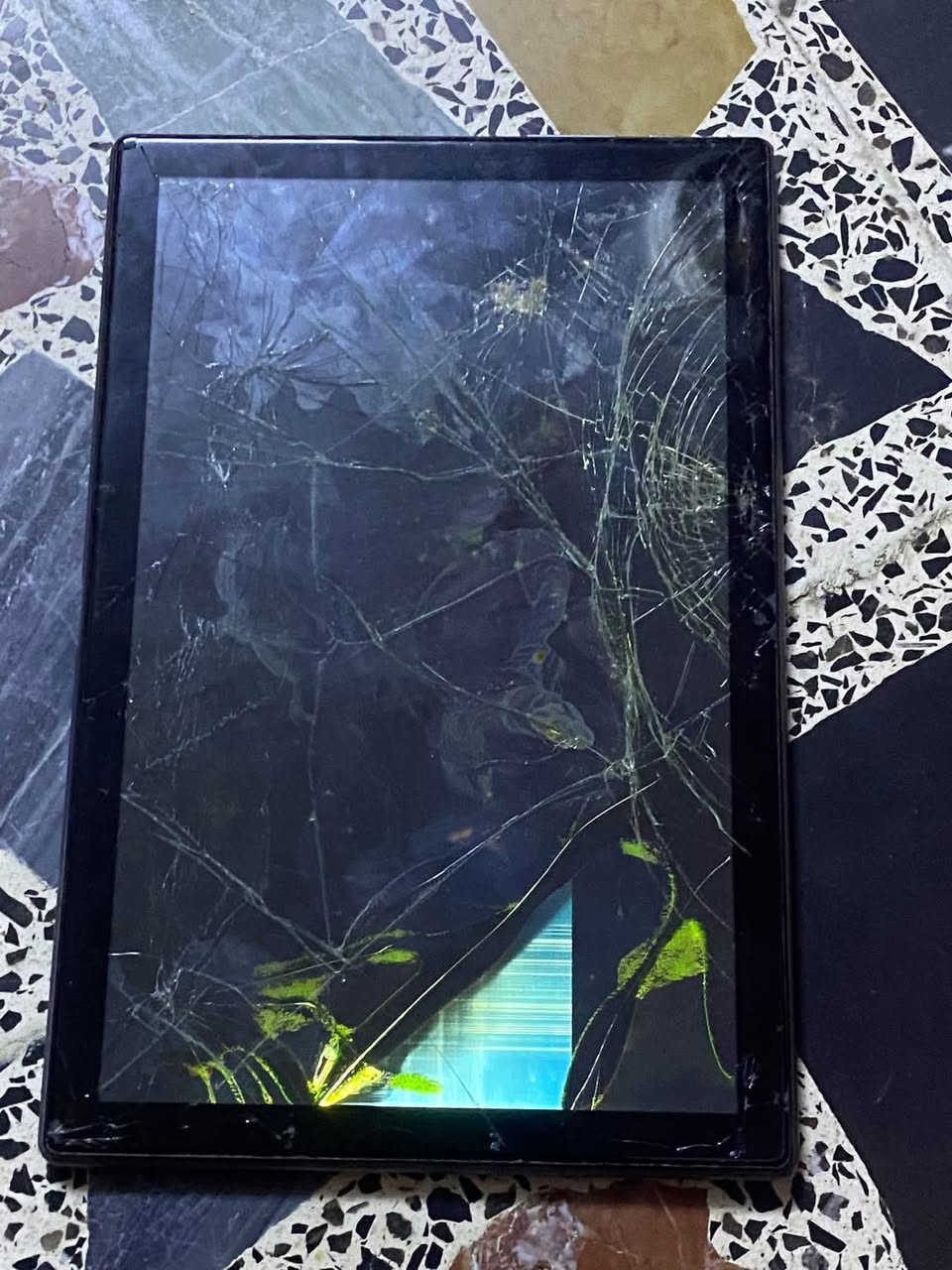 شلعه ايبادات 13 جهاز بيهن تقريباً 3 لو 4 طافيات ماعرف شبيهن والباقي شغال بس عوزه شاشه ابيع شلع مابيع واحد وحده كلهن ب100 مكاني بغداد المشتل


**إذا كنت صاحب هذا الإعلان وتريد حذفه لأي سبب، رجاءا أرسل رسالة إلى الدعم الفني**