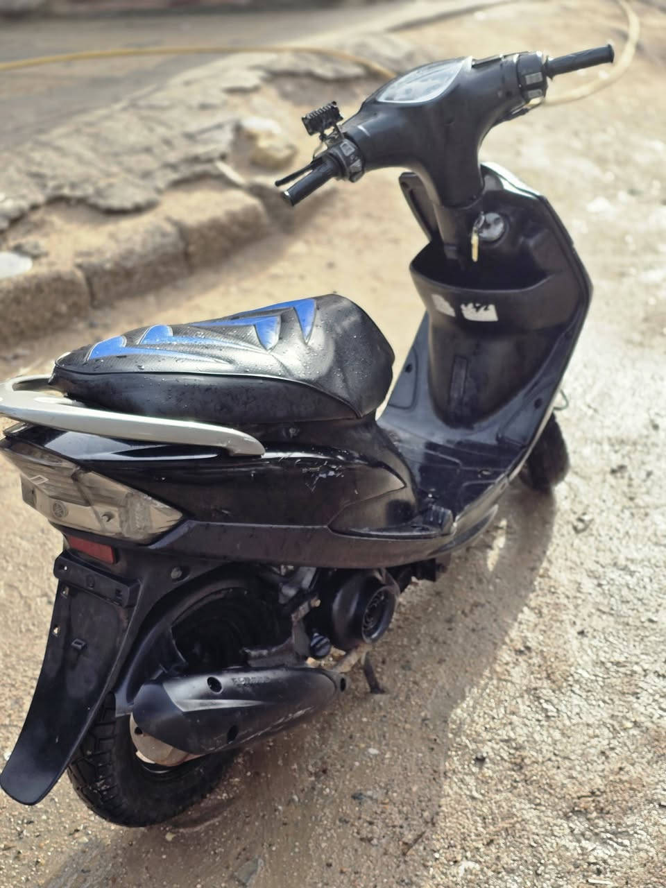 سلام عليكم للبيع ماكس عدله دراجه نضيفه وكامله مكمله ماناقصها شي بوشه 49 بلاد سلف هندر لايتات اشاير كلها شغاله شغل وطلع 
السعر 800 الف وبيها مجال للشراي 
مكاني ابو الخصيب 
للاستفسار ***********
