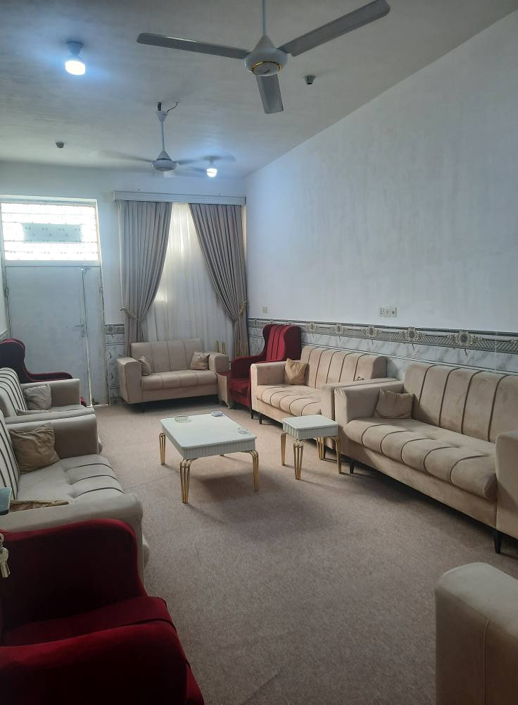 السلام عليكم عِنـ.̷̷̸̷̐ـديّ  تخم 10 مقاعد. للبيع  نضفة 95 تخم عراقي اخو جديد. ما يشتري لٱ يراسل سعر تخم الواحد 400 الف ناصرية, ذي قار


**إذا كنت صاحب هذا الإعلان وتريد حذفه لأي سبب، رجاءا أرسل رسالة إلى الدعم الفني**