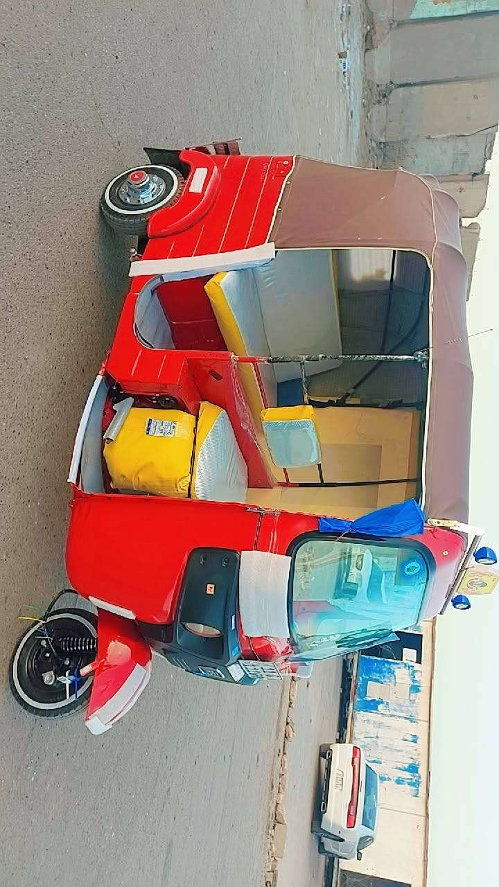 السلام عليكم تكتك للبيع مديل 2018 رقم وسنوية باسمي تحويل مباشر ***********
