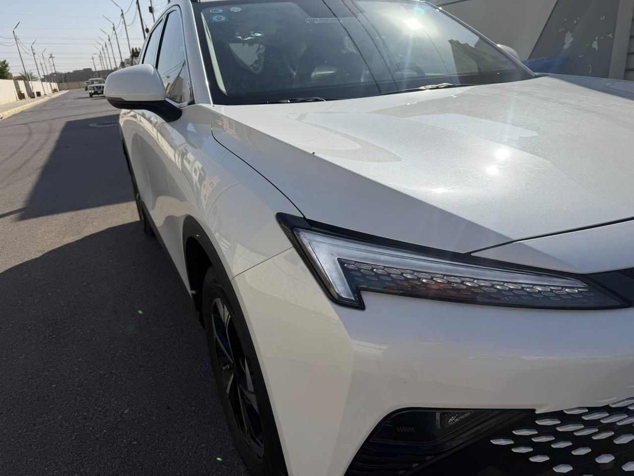 العنوان: بايك X55 موديل 2025 - بحالة الوكالة (رقم واسط)
نص الإعلان:
للبيع سيارة BAIC X55 موديل 2025، سيارة تجمع بين القوة اليابانية والتكنولوجيا الحديثة، بحالة ممتازة جداً.
 المحرك والجير: محرك 1500 Turbo، مع منظومة كير ومحرك (ميتسوبيشي ياباني) لأداء عالي واعتمادية.
 الممشى: 16,000 كيلومتر فقط.
 أنظمة القيادة: مزودة بـ 4 أنظمة قيادة مختلفة تناسب جميع الطرق.
 الضمان: السيارة تحت ضمان الشركة لمدة 6 سنوات (راحة بال كاملة).
 الوضعية القانونية: السيارة حرة وباسمي، رقم واسط، والتحويل مباشر.
السيارة نظيفة جداً وجاهزة للاستخدام بدون أي نواقص.
للاستفسار والتواصل مع المالك مباشرة:
📞 ***********
