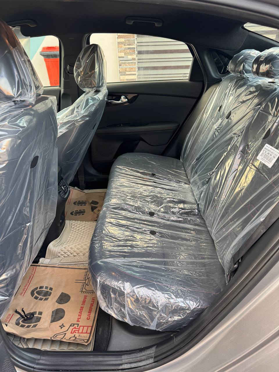 كيا فورتي GT 2023
لون سلفري 
وارد امريكي
ويل كب رياضي 18 ابو الخط الاحمر 
رادار امامي وخلفي وجانبي
محرك 1600تيربوا رياضي
تشغيل بصمه 
تشغيل عن بعد 
شاحنه واير لس
اشاره في المرأة الجانبيه
شفت ستيرن 
اوتوا هولد
ايقاف ذاتي
مثبت سرعه
مانع انزلاق
تبريد قطعتين امامي وخلفي
شاشه 9انج
كشنات جلد 
علامه جي تي متعددة اللوان
سايدبريك كهرباتي اوتوا 
سستم صوت
ديل كزوز عريض
ضربه خفيفه في الدعاميه بدون ايرباك السيارة مكفوله من الصبغ عدا الدعاميه الاماميه 
فول مواصفات عدا الفتحه بالسقف البصرة, العراق


**إذا كنت صاحب هذا الإعلان وتريد حذفه لأي سبب، رجاءا أرسل رسالة إلى الدعم الفني**