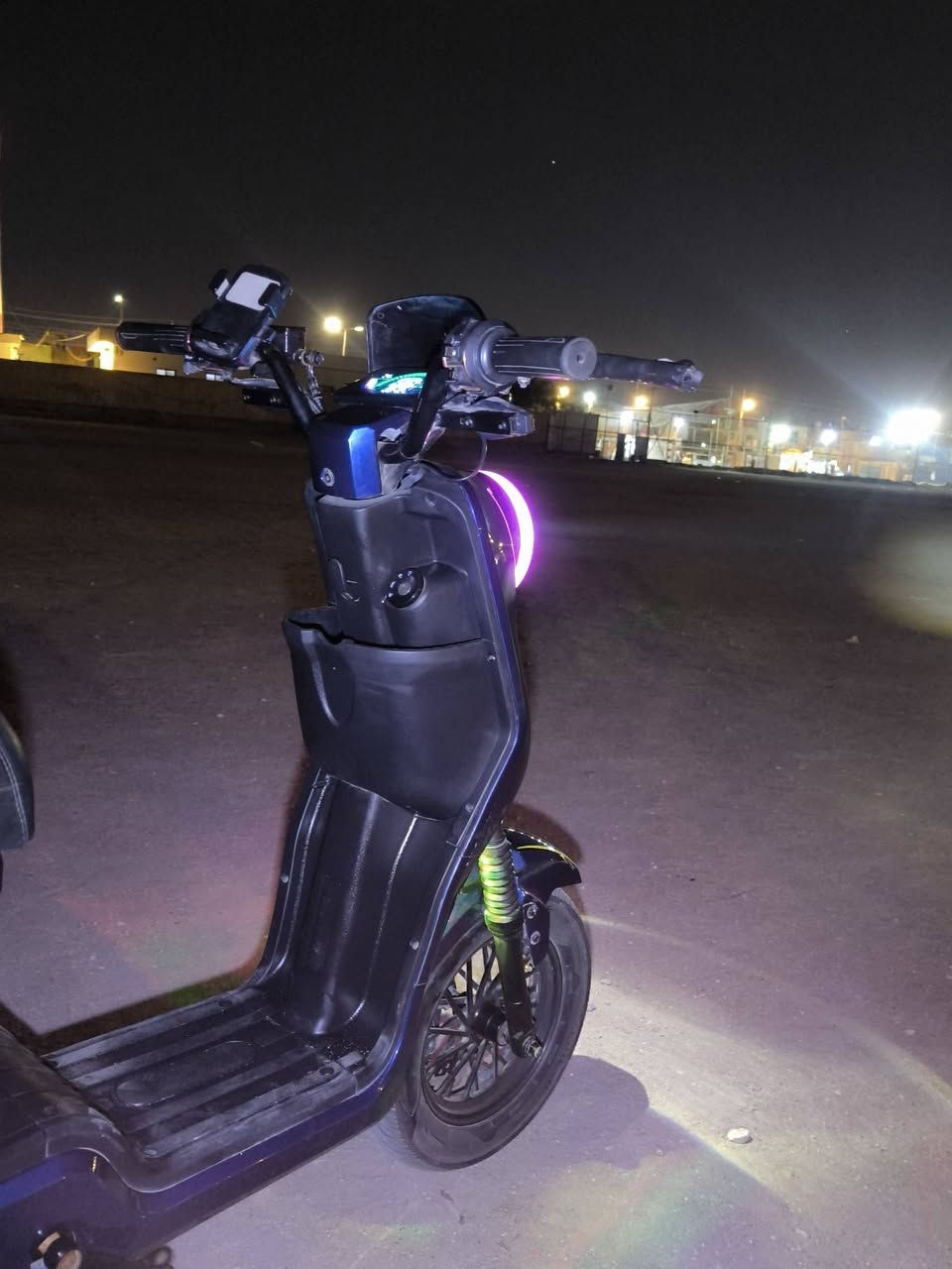 دراجه R9 2025 للبيع
دراجه جديدة ونضيفه
مواصفاتها
شاشه تقرة حقيقي فولتية وعداد والشحن
بطاريه 6 بطاريات نوع الريان انسى الشحن تمشيك 45-60 كيلو بالشحنه الواحدة

عقل رياضي افضل شي بالدراجه

ويل دراجه رياضي
بريك رياضي

الدراجه عبارة عن سبورت رياضي دراجه فول تاخذها على الفحص
تفحص بطاريات وانطيك بيها ضمان يوم 
اضرارها بس مدكر كدام وورة وتم تعديلة 
سعرها 460 الف وبيها مجال شي بسيط بس تجيني للبيت ما اطيحلك مراسله بس للشراي رجاء لا تتعبني 
للشراي /// ***********
