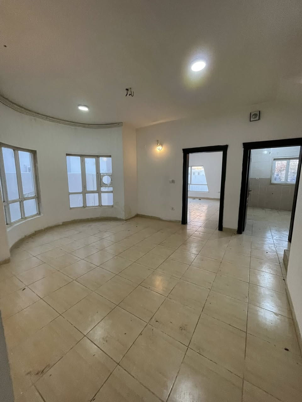 منزل  للبيع في #مجمع منارة #داخل مركز مدينة اربيل– 

📏 #المساحة:200متر 
🔹 يتكون من:
🛏️استقبال و2غرفة نوم
🛋️ هول واسع
🍳 مطبخ
🚿 صحيات

📜 البيت طابو – يسجل باسم أي شخص يحمل الجنسية العراقية 🇮🇶

📞 للاستفسار اتصال أو واتساب:
***********
***********

📲 لمشاهدة بقية العروض مع ذكر الأسعار، انضم إلى قناتنا على التليجرام عبر الرابط التالي
https://t.me/aqarathavalan
لوكيشن مكتب في حي هفالان
قرب مطعم باب حارة(شركة خطاب عقاري )
https://maps.google.com/?q=36.193382,44.049290 📏
