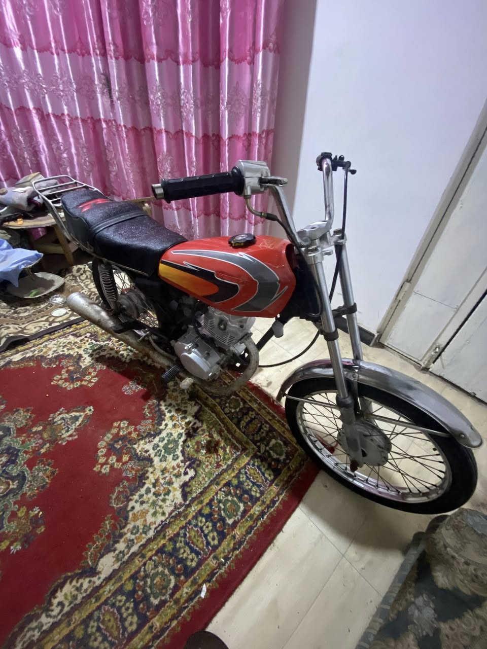 سلام وعليكم دراجه ادوات مكينه حلوه دراجه جاهزهً ربع ما ذب عليها ب٣٥٠وبيها مجال كلش قليل عنواني بصره الجزيره ***********
