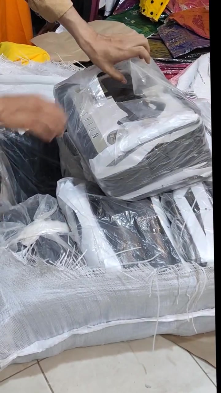 لحكو لحكو هسه وصلت بلاش بلاش ب6 الاف فقط وصول وجبة جديدة دشاديش ( كشمير اسود الاصلي  ) موديلات جنن قياسات كامله لحكو متواجدين صباحا وعصرا وليلا سوو تاكات لكل الاصدقاء العنوان العزيزية مجاور فلكة انس الكل تجي


**إذا كنت صاحب هذا الإعلان وتريد حذفه لأي سبب، رجاءا أرسل رسالة إلى الدعم الفني**