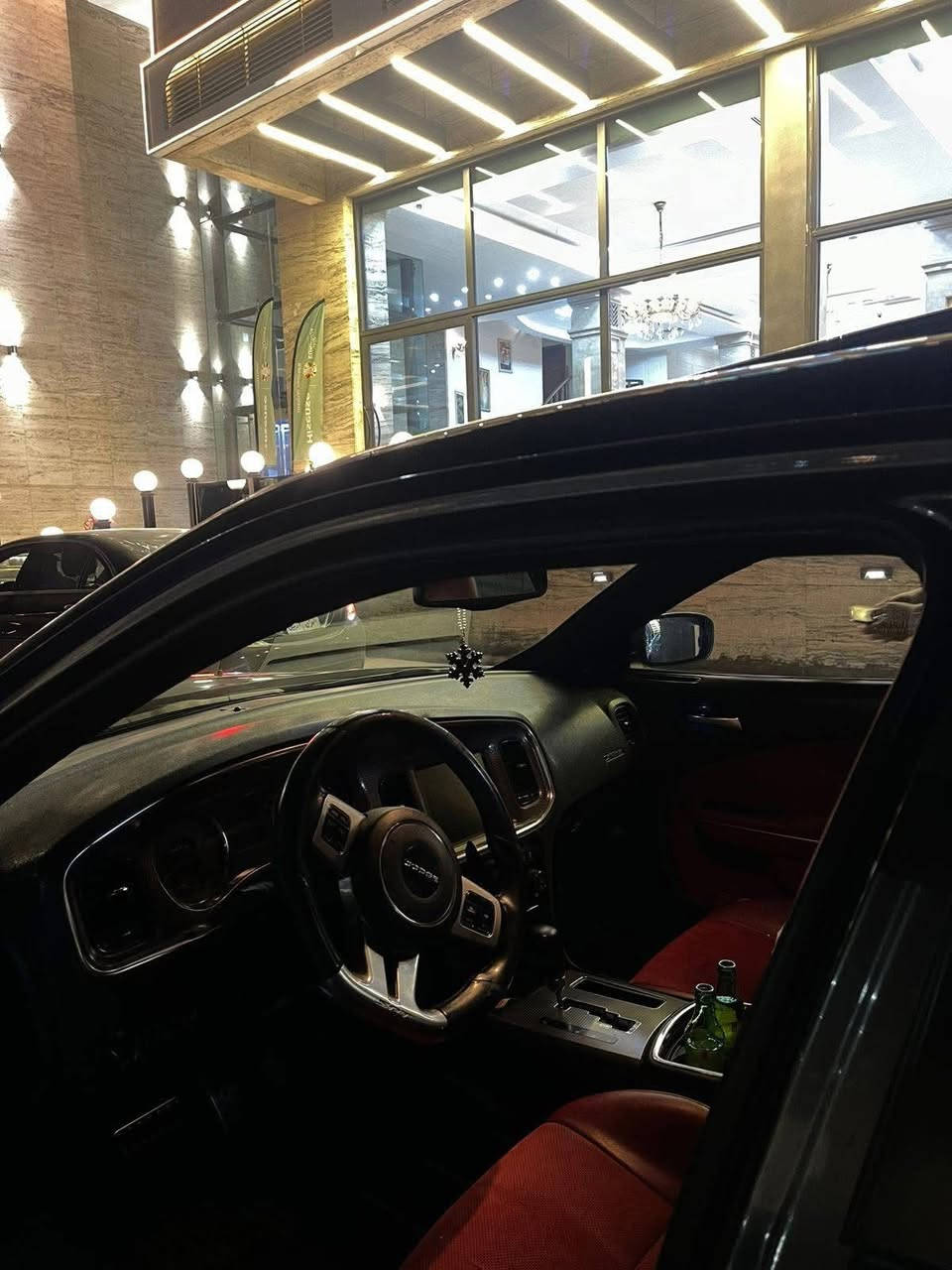 دودج جارجر SRT موديل 2014
محرك 6400 خليجي وكالة العرصااااات 🧨🔥

السيارة جديدة بمعنى الكلمة ومحافظ عليها بشكل عالي
مملوكة من قبل صاحبها لمدة 5 سنوات
المحرك والقير بحالة ممتازة جداً (نظافة ساعة سويسرية)
مواصفات SRT (فول كامل 1/1):
داخلية حمراء كاملة
جلد + ألكانتارا
كشنات أمامية وخلفية تدفئة وتبريد
تدفئة ستيرن
فتحة سقف
عداد خليجي 300
كشنات ميموري
تسخين مرايات
تسخين زجاج خلفي
عدسات بلادي زينون
درك SRT
سكليتر وبريك تحكم كهرباء
شاشة SRT بكامل مواصفاتها
ويل 20 بلادي
إطارات أمريكية جديدة
الميكانيك:
ماشية 100 ألف كم حقيقي
اكزوز كورسا كامل من الطول للطول
الصوت طبيعي ونظيف
الهيكل والصبغ:
لا يوجد أي حادث أو ضرر
نظام الإيرباك بلادي ولم يعمل
يوجد صبغ 4 قطع فقط بسبب جراد وحادث سطحي
الصبغ احترافي وغير ملاحظ
السيارة على الواقع أجمل من الصور

د الاتصال بصاحب السيارة: ***********
