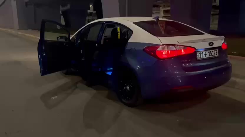 فورتي  
مديل ١٤
رقم بغداد انكليزي 
اوارد امريكي 
مكينه ١٨٠٠ دوش 
حادثهه جنطه وجاملغ بس  
بيهه كم قطعه  اكلير  اثر جراد  بس 
سياره جاهزه لءاخر حبايه  متصرف ربع عليهه 
تخم تاير ويل ١٥ جديد 
صدر امامي جديد 
مكان بغداد الشعله ***********
السعر ١٠٥ بيهه مجال
