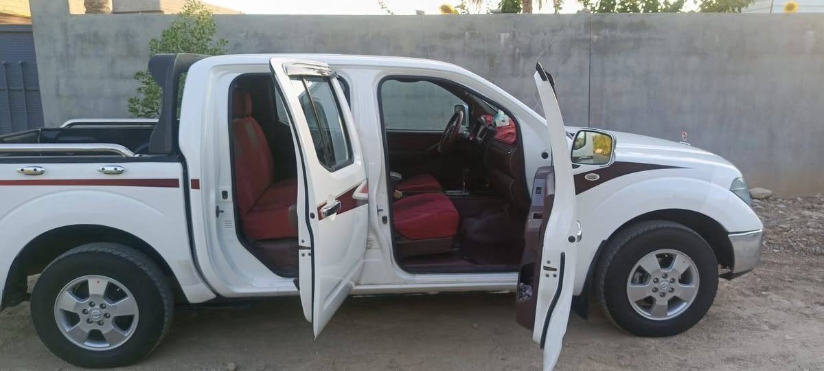 ​✨ ما شاء الله تبارك الله - للبيع فقط ✨
نيسان نافارا (Nissan Navara LE)، سيارة نظيفة جداً وجاهزة للاستخدام وبحالة ممتازة.
​🔹 المواصفات والترتيب:
​المحرك والناقل: أوتوماتيك (كير أوتوماتيك).
-​الحالة الخارجية: بدن نظيف ولون أبيض مميز مع ملصقات بلادها الجانبية.
-​الحالة الداخلية: غرفة مخمل باللون الأحمر الملكي، نظيفة جداً وبحالة الوكالة.
-​الإضافات: شاشة أندرويد حديثة متكاملة، تبريد ممتاز، تحكم مقود.
-​اللوحة: رقم مميز (اسليمانية).
​📍 مكان التواجد: [ديالى _ المقدادية] 
💵 السعر المطلوب: [    130 ]
📞 للتواصل والاستفسار: [   ***********  رقم]
​االسيارة مكفولة من أي نقص.رقم سليمانيه جديد سنويه جديده
