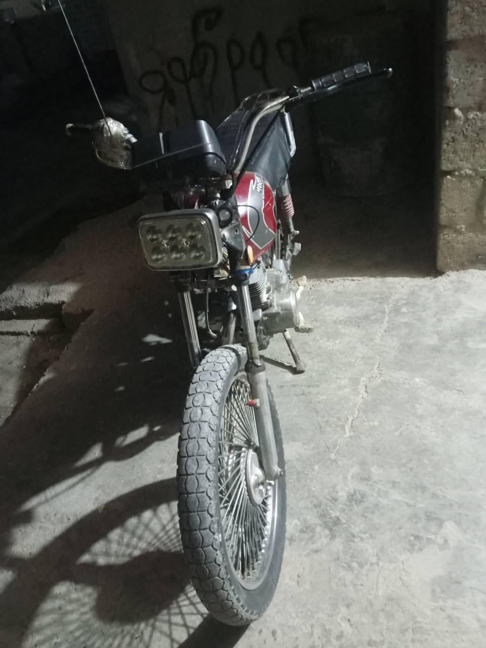 السلام عليكم موطور تايكر موديل 2020تواير جدد وياله دبل سيم جدد موطور شرط كير ومحرك جدد السعر 150وبيه مجال متواجد عل خاص


**إذا كنت صاحب هذا الإعلان وتريد حذفه لأي سبب، رجاءا أرسل رسالة إلى الدعم الفني**