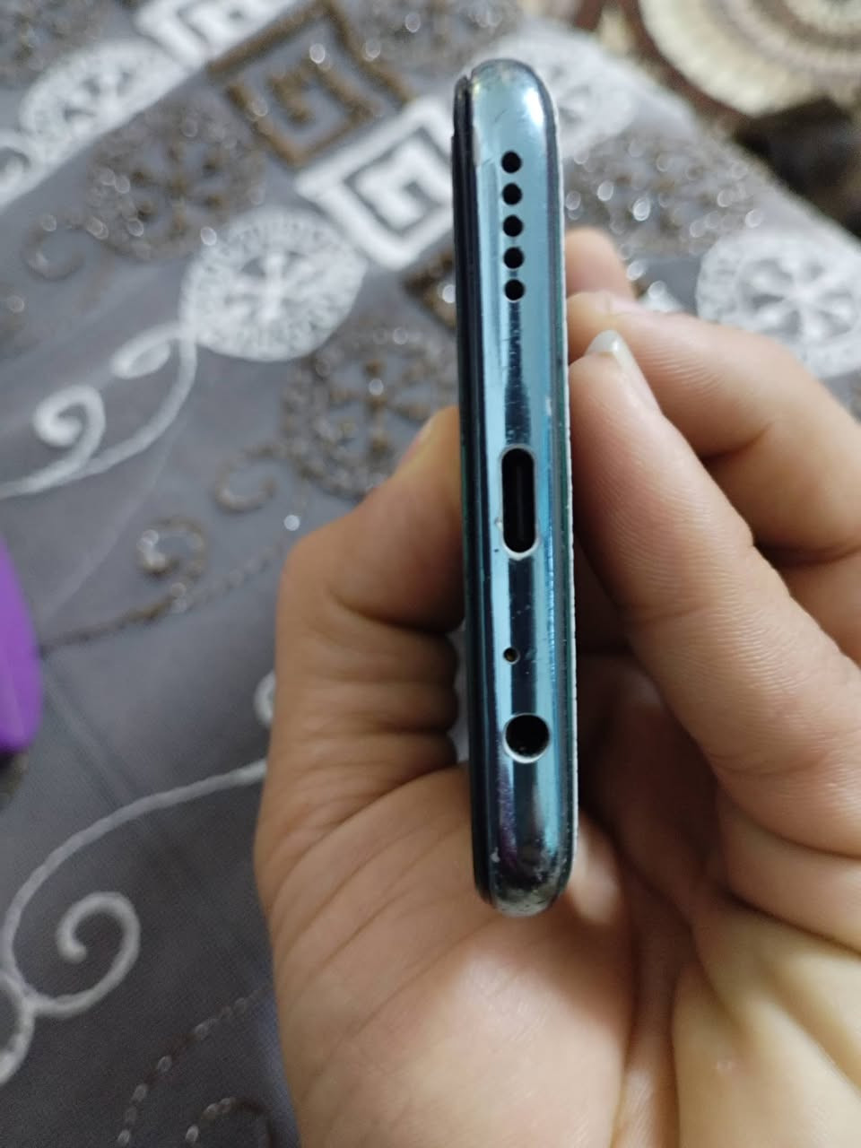 سلام عليكم  جهاز HUAWEIY9s /جهاز مرتب نضيف بي فطره بصيطه بل شاشه جوه / كامرته ما تشتغل بيهة عطل بصيط تصلح / جي محتاج رايد ابيعه /مكاني الحسينية 4000 بشارع عشرين/ السعر 80 بي مجال /رقم ***********
