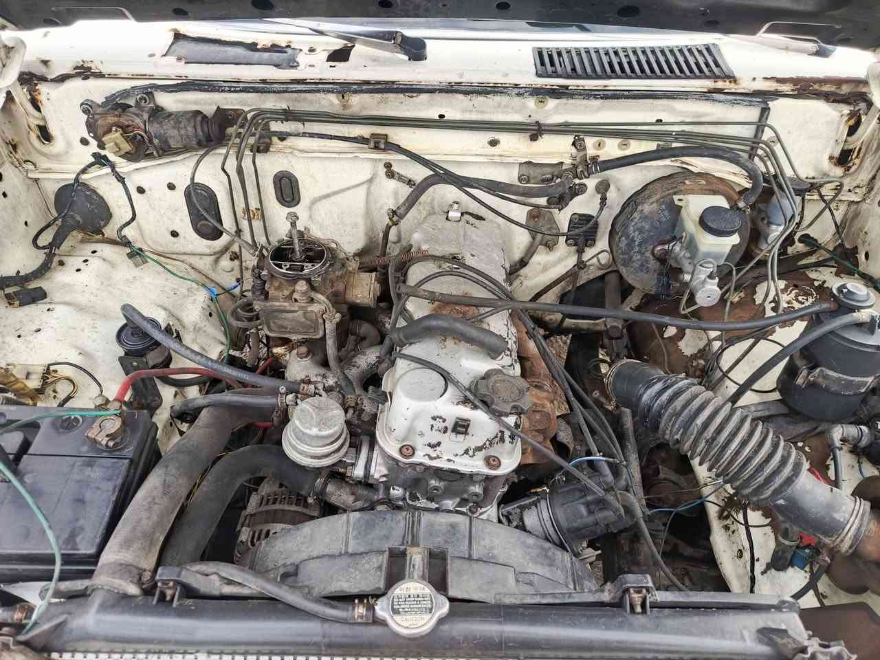 سلام عليكم نيسان موديل 1988 رقم كربلاء تحويل مباشر محرك كير اكسل جدد يرادلها تلحيضات سعر 20 مكاني بغداد ***********
