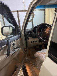 باجيرو الموديل : 2020   ماشية : 34 الف   المكينة : 3800   مكفولة حبتور...
