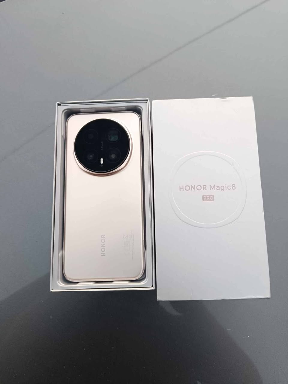 HONOR MAGIC 8 PRO 
 نرخى مليون و 140   هه زار 
زاكيره 512  رام 12 
خاوينى 100% 
6 كه ڤه رى به ديار ى له گه له
بي شوخت كه م به كارهاتووه 
كامل  ئه شيا بي عه يب  و نه كراوه به زه مان 2رؤژ
  گه ياندن هه يه 
شوين كركوك 
***********
***********
------------------------------------------------------------------------------------
HONOR MAGIC 8 PRO 
سعره مليون و 140 الف 
ذاكره 512  رام 12 
 نظافه 100 % 
ويا 6 كفرات هدية
بدون شخط مستخدم قليل 
 غراضه كامل مابيه عيب خطين  و مامفتوح  بضمان يومين الفحص
متوفر توصيل
مكاني كركوك 
***********
*********** كركوك, العراق
