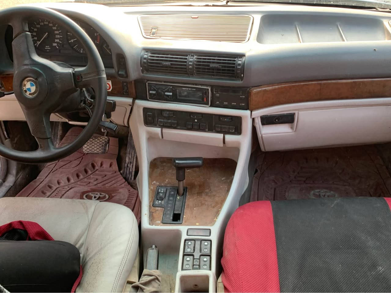 سياره بيام دبليو مكينه وكير مكفولات  لسنويه تنتهي لحد 30رقم جديد حداديه حلوه تخم تاير*********** الزبير, البصرة
