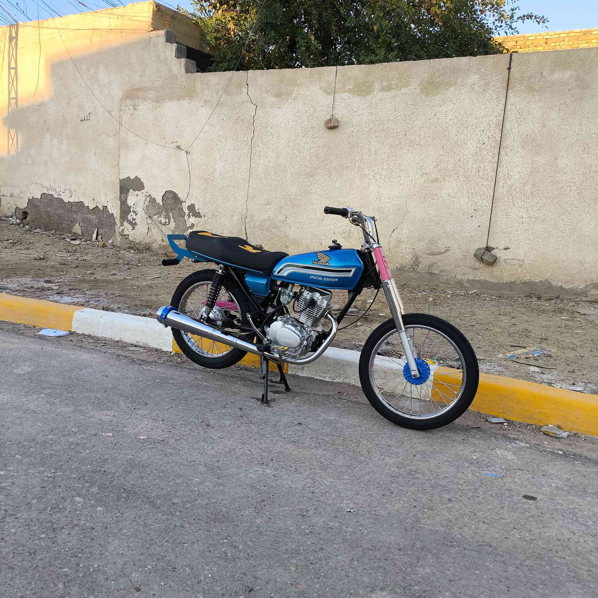 البيع هستوهه معمره اقل الشهر السعر 800وبيه مجال 0777 616 8762 بدون بدون
