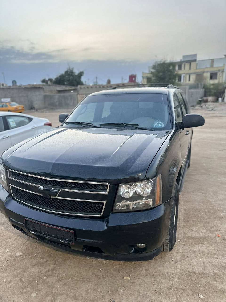 تاهو ادوات مديل 2010    خليجي دواخل عسليه جديد من داخل والخارج
جاهزة للتسجيل 
حلو جديد سياره 
تبريد ثلج 
حداديه 100‎%‎

عنوان بصره 
***********
