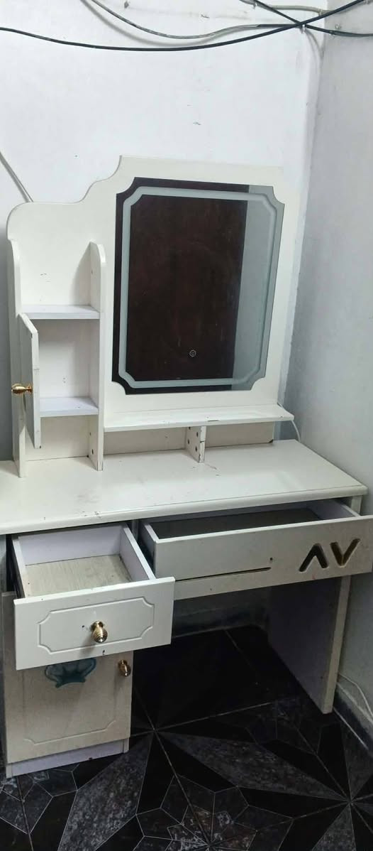 للبيع نظيف ب١٠٠


**إذا كنت صاحب هذا الإعلان وتريد حذفه لأي سبب، رجاءا أرسل رسالة إلى الدعم الفني**