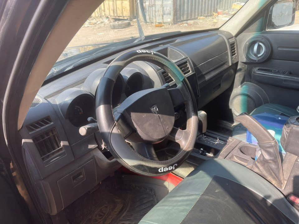 السلام عليكم
دوج نترو موديل ٢٠٠٧ سياره جاهزه شغل واطلع وين ويعجبك محرك كير تخم تاير باتري حداديه دواخل نظافه ١٠٠ ٪؜١٠٠ راعيها بغداد بس ميقبل يحول اني ابيع هالموجود بسعر السايبه ٣٨ قفل من الاخير مكاني ناصريه السياره داخله هزه قبل شهرين وردت احول وراعيها صار خلاف وميقبل يحول مسوي وكاله لواحد وابو الوكاله ماموجود ويريد الوكاله يالله يحول مكان السياره ناصريه وهاي كل تفاصيلها للاستفسار *********** اعتذر عن المراوس
