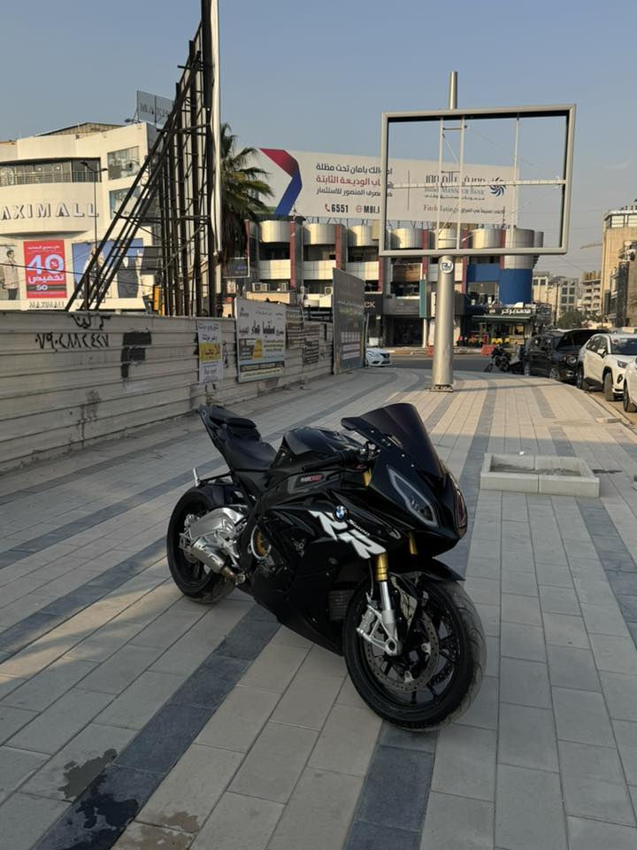 Bmw 2017
بدون رقم  دراجه حلوه ونطيفه شوفت عينكم للبيع مكينه تشك لكاع بيها للبيع الاتصال عل رقم *********** مكان دراجه بغداد ودراجه بدون رقم
