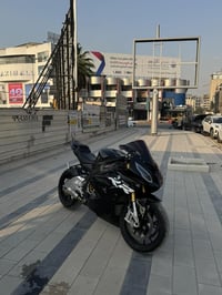 Bmw 2017 بدون رقم  دراجه حلوه ونطيفه شوفت عينكم للبيع مكينه تشك لكاع ب...