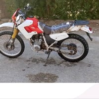 دراجة هوندا • بدون أوراق • كوم حديد