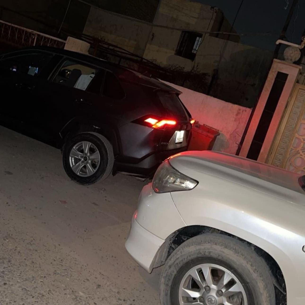 للبيع او المراوس حسب الرغبة تويوتا راف فور 2019 XLE فول مواصفات لون فيلي
السيارة رقم صلاح الدين ماشية 160الف كيلو تحويل نفس اليوم السيارة مثل ما موضح بالصور ضربتها بنيد وربع الجاملغات اني صبغتهن كامل يعني السيارة بيها صبغ 3 قطع ايرباك ستيرن فقط بدون دواخل لا شاصي ولا شي راديترات جدد صدر جديد السيارة خير من الله محرك وكير شرط المواصفات المعروفة بال XLE فتحة دخول ذكي تشغيل ذكي شاشة وسطية فول تحكمات ستيرن كير 8 نمر 3 وضعيات قيادة اوتو هولد وهاند بريك دكمة وتبريد منفصل وقطعتين مطلوب بالسيارة 185 وبيها مجال بسيط للشراي السيارة تاخذها تبدل مازدات وتكعد الدعامية فقط وهذا رقم الهاتف وبي واتساب***********مكان السيارة سامراء
