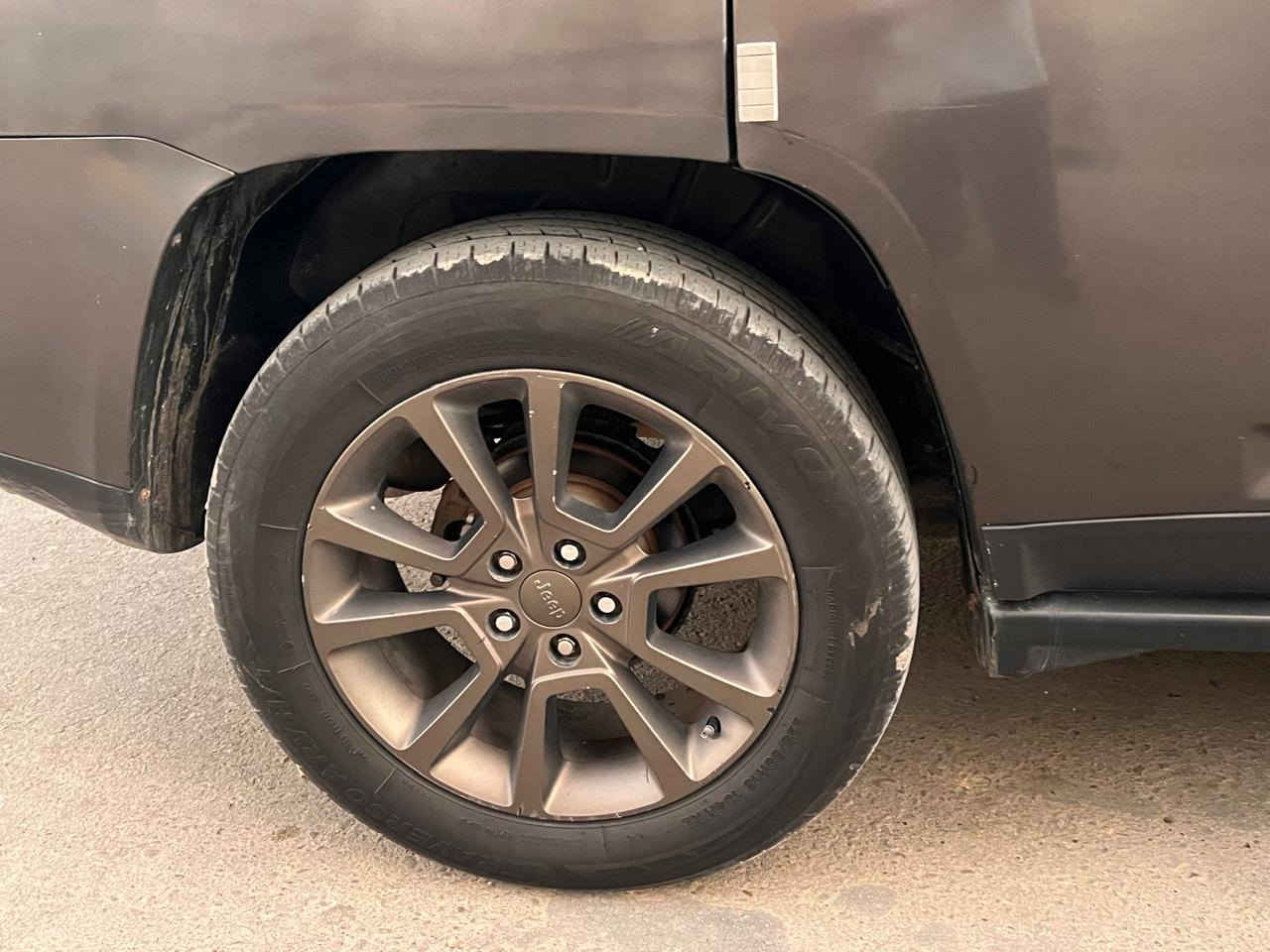 السلام عليكم (جيب كومباس) 2016
بيع مستجعل
او مراوس
سياره جاهز
دواخل على وضع شركه
مكينه كير شرط لفحص
تخم تاير
فتحه سقف
تبريد حدادايه
جهازه مال جناي
شرط تفحص وترايك وين مكان
وبيها امكان صبغ مواضحات بنشر بدون تبديل ولا ضرر...
مكان سوق الشيوخ ناصريه
لللاتصال ***********...
السعر 105....  وبيه مجال حك جيه..
