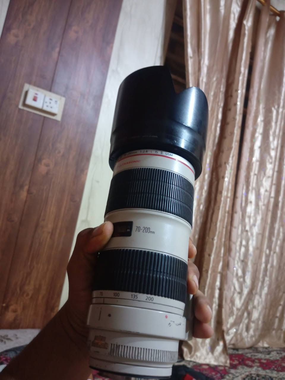 اكرر النشر بسبب الوعود الكاذبه عدسه 70_200 دبل استبلايزر فتحه 2.8 اصدار ثاني مابيها اي مشكله و اي ضرر العدسه مفوله وهيه غنيه عن التعرف اصحاب الخبره يعرفوها شنو  والله العظيم سبب البيع اريد ابدل  

مكاني بابل متواجد 24 ساعه بس علق واني اجيك خاص 
*********** وهذا رقمي لوتساب او اتصال
