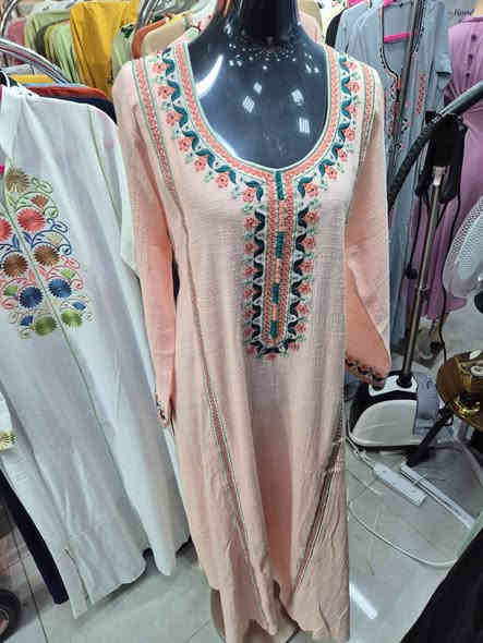 السلام عليكم للبيع 3000 قطعه جديد موسم 2026 جمله فقط شلعه وحده وصل اليوم من دبي استفسار ***********
