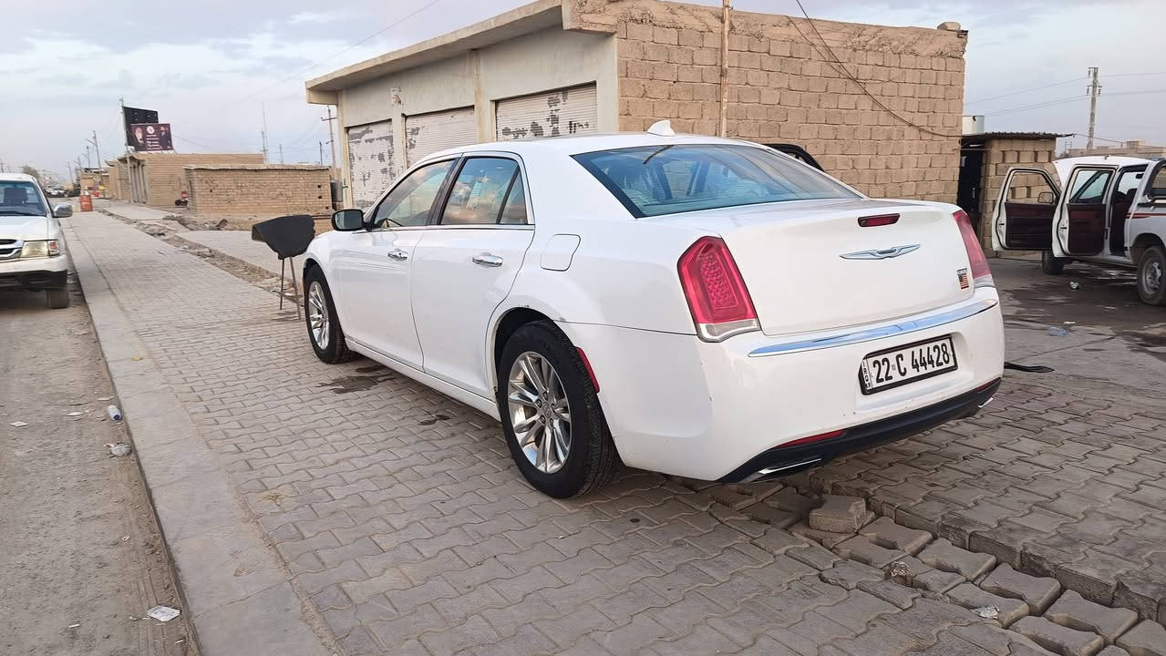 اوبامه 16 C كفاله عامه مكينه 3600 دواخل بيجي برده خلفيه كامره عينه 260 مرايه قلاب كشن كهرباي السعر 240 وبيه مجال قليل ***********
