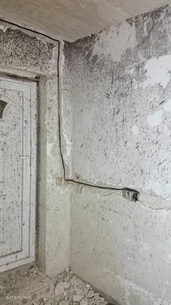 السلام عليكم شغلي اليوم اعادة تاسيس كهرباء غرفه سيمنز للتواصل ***********
