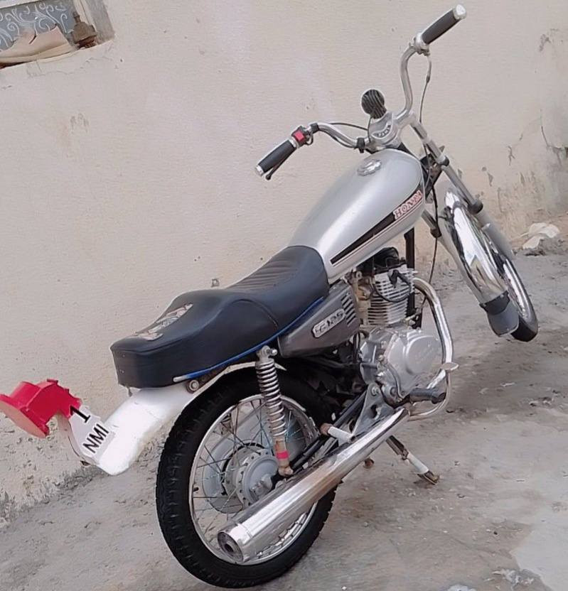 سلام عليكم دراجه للبيع شاصي 2016اوراق اصولي  تعميره 25 مكان شطره سعره خاص الستفسار عله هاذه الرقم *********** رجان المو شراي لايتعبني
