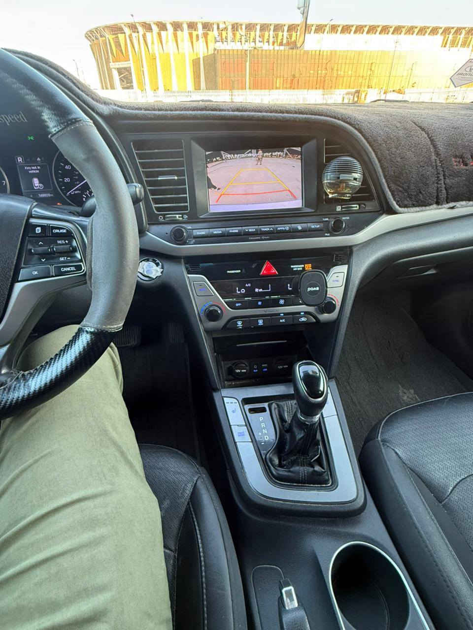 السلام عليكم 
هونداي النترا  2017 وارد امريكي فول مواصفات 1/1 محرك 2000دوش جديد ماشي 146 حقيقي رقم ذي قار نگليزي   
حره تحويل  هزه وسنويه ولوحات جديد  بيه البنيد فقط تبديل   بدون ضرر داخلي  وخشم الجاملق صبغ فقط 
 المواصفات 
 بصمه تشغيل وابواب وجنطه
كشنات جلد
 شاشه كبيره كامره دواره 
 كشنات كهرباء 
 حساسات اماميه خلفيه 
 ويل كب كروم مع تخم تاير 
 بك لايت لد  
 لايتات والكشاف 
 رادارات جانبيه خلفيه كله شغال 
 تحكم استيرن فول مع ثلاث انضمه قياده 
السياره جاهزه كير محرك حداديه تبريد  شرط الفحص 
السعر120 وبيه مجال 
للاستفسار *********** مكاني ناصريه مركز
