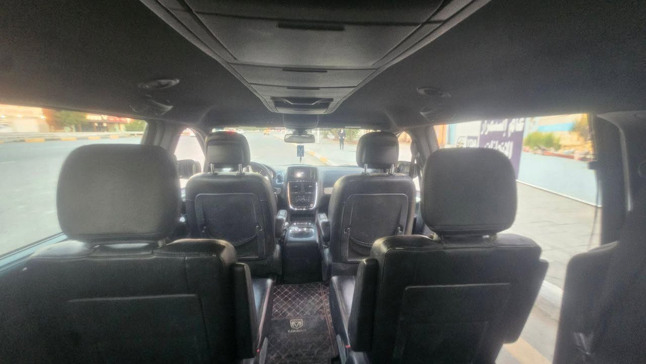 دوج كارافان 2019 Gt كلين مستعجل للبيع

الموديل: 2019
✔️ الفئة: GT (أعلى فئة)
✔️ الوارد: أمريكي
✔️ اللون: أسود ملكي أنيق
✔️ الممشى: 75،000 ميل
✔️ الموقع: بغداد/ حي العدل
محرك 3.6L V6 Pentastar قوي واقتصادي
ناقل حركة أوتوماتيك 6 سرعات
تشغيل بصمة + دخول ذكي
أبواب جانبية كهربائية + باب خلفي كهربائي
شاشة كبيرة مع نظام Uconnect
كاميرا خلفية
مقاعد جلد فاخرة
تدفئة مقاعد أمامية
نظام Stow N Go لطي المقاعد بالكامل
تكييف ثلاثي المناطق
جنوط رياضية
مثبت سرعة
وسائد هوائية متعددة وأنظمة أمان متقدمة

السيارة استعمال عائلي مالكتها معلمة من البيت للدوام والبانزين كله محسن.
السيارة بدون حادث فقط في بغداد تم تبديل الصندوق بسبب حادث بسيط.
مكان السيارة في حي العدل 
المبلغ المطلوب 195 ورقة وبيها مجال بسيط
للتواصل‏:
***********
