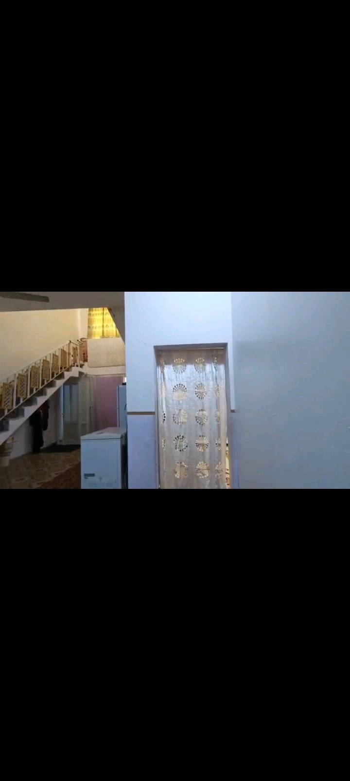 📍 ذي قار – قضاء الرفاعي | خلف حي الشهداء الجديد
إذا تبحث عن الراحة، المساحة، والموقع الهادئ فهذا البيت خيارك المثالي 👌
🔹 مساحة الأرض: 300 م²
🔹 موقع هادئ وقريب من الأحياء السكنية
✨ تفاصيل البيت:
استقبال واسع 📐 7 × 3.5
صالة كبيرة مناسبة للعائلة 📐 11 × 3.5
مطبخ عملي 📐 5 × 4

3 غرف نوم:
غرفتين كبار 📐 5 × 3.5
غرفة أطفال 📐 3 × 3
🚾 صحيات داخلية وخارجية (راحة أكثر للعائلة)
🌱 بيت زراعي مناسب للسكن .

🌞 تهوية جيدة ومساحات مريحة
👨‍👩‍👧‍👦 مناسب للعوائل ومحبي الهدوء
📞 للاستفسار والتواصل:
***********
🔥 لا تضيع الفرصة

السعر 70 وبيه مجال
