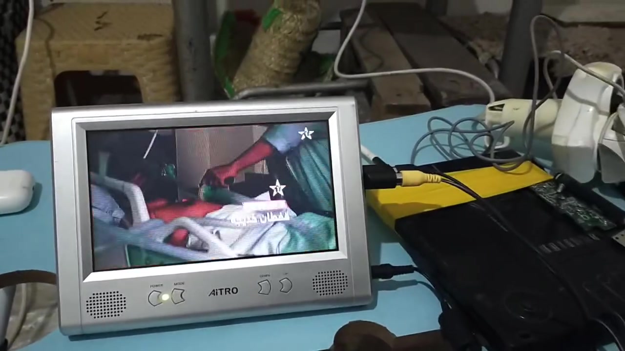 تلفاز 7بوس فيها AVIN
مستخدم معا رسبتور 
صالحة لضبط قنوات الأقمار الفضائيه برابول 
وتفرح فيها معا نميريك 
بيسا  ديال الخريج بقيا جديد
معها شرجور ديالها 12V
فيشات AV IN ارجبال ديالها لكيتبرنشاو معا رسبتور
بيسا ديال الخريج جديدا 
الصوت فيها واعر 
كلور ديالها واعر
للبيع تمان 300درهم  
كندير التوصيل اي مدينة  
الي شاري معقول يتواصل معي
هاتف 0601432363


**إذا كنت صاحب هذا الإعلان وتريد حذفه لأي سبب، رجاءا أرسل رسالة إلى الدعم الفني**