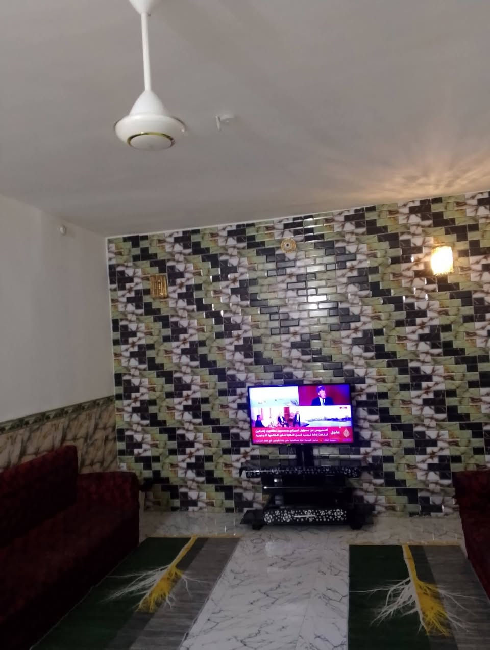 🔰♦️ بيت سكن للبيع ( موقع مميز )♦️🔰 
                    
♦️ الــمنطقة : حي الرضا
 
♦️ الموقع :  ركن على شارع 15 وساحة خضراء ،  قرب شارع 30 تجاري

♦️ الــمسـاحــة  : 200م 
 
♦️يتكون من طابق ونص♦️

⭐يحتوي الطابق الاول  ⭐
 🌿  استقبال  - 🌿مطبخ   - 🌿هول
🌿غرفتين نوم  -🌿  ومجموعة صحيات عدد 2 خارجي وداخلي 

 
⭐يحتوي الطابق الثاني ⭐
🌿هول - 🌿 غرفتين نوم -  🌿وصحيات

التفاوض مع صاحب الدار حصراً 

💸السعر 💸
عـلـق  بكلمة ✨ #تـــم ✨وسيتم ارسال العسر عالخاص 🔥
************************************

❌لــمــعــرفـــة الــمــزيــد ❌
الاتصال على :
📱***********
