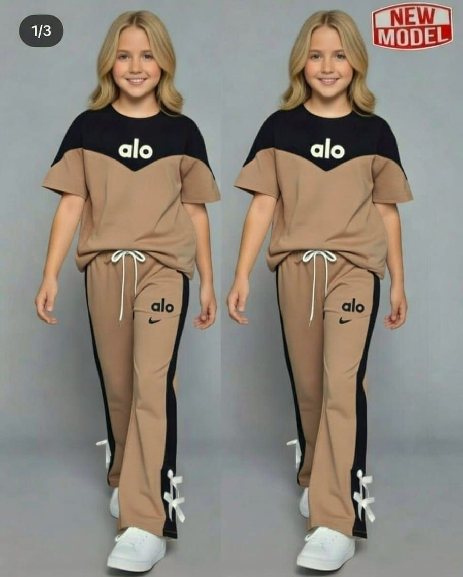 سوت بناتي 
الدرزن 12قطعة بسعر 57 ألف


**إذا كنت صاحب هذا الإعلان وتريد حذفه لأي سبب، رجاءا أرسل رسالة إلى الدعم الفني**