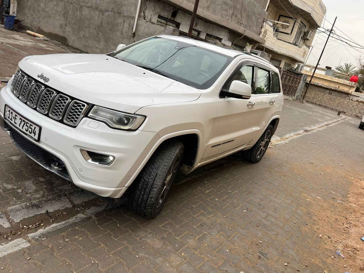 سلام عليكم 
جيب موديل 19 خليجي
ماشيه 85 
فوف مواصفات 
بسمي 
مكان سياره بغداد جكوك 
سياره بيهه شبر بل بنيد 
وباب سايق بارد 
سعر 250 
***********
