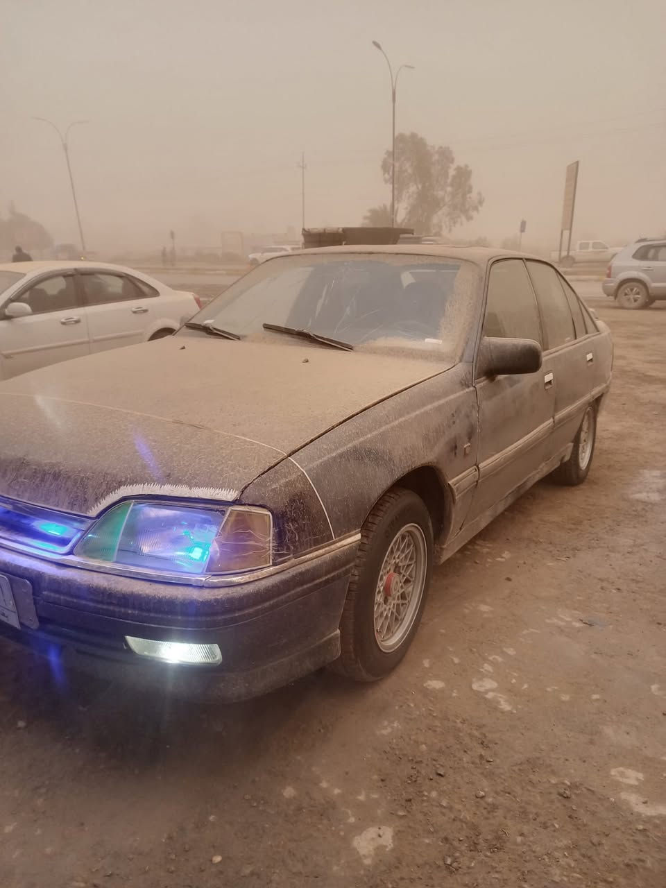 السلام عليكم للبيع اوبل اوميكا موديل 91 رقم بغداد تحويل ثاني يوم سنوية 2029 صدر جديد تخم تاير كهربائيات كلهة شغاله غرفتهة نضيفه حيل كشرهة حلو اخياس مابيهة مكينه وكير مكفولات اوتو فتحه سقف السعر 37 وبهية مجال للشراي الاستفسار علا الرقم ***********
