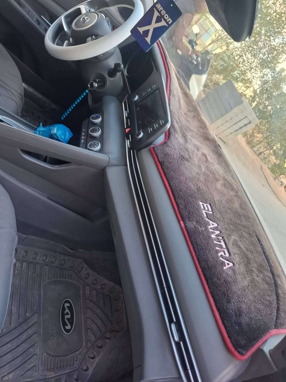 السلام عليكم
النترا موديل #23_للبيع_أو_مراوس_بجارجر_أجره

رقم ذي قار معوقين #بأسمي_انا_المعوق

كفاله كير مكينه بدي ضربته جاملق امامي فقط مبدل وبيهه رشات صبغ خفيفه 

مكينته 2000 دوش 

ماشيه كما موضح بالصور 67 

السياره جاهزه من الطول للطول مال جناي مكاني الناصريه 

سعرها اتصل ع الرقم او خاص 

***********
