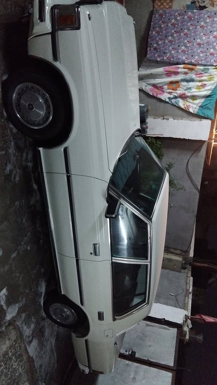 السلام عليكم سوبر مديل ٨٣ للبيع بدون حادث وبدون ضربه كير ومكينه بلادي السعر ٦٠ وبيه مجال الاستفسار عل الرقم ***********
