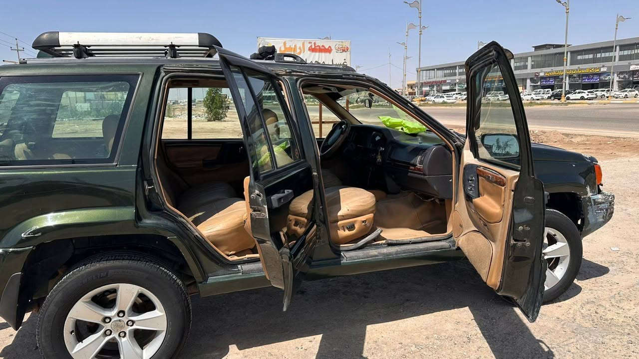 جيب شيروكي موديل 1996 محرك 4000 بلادي 6 سلندر
سيارة راعيها متوفي وعندة ورثة ماعدهم مشكلة بالتحويل بس تحتاج معاملة (ابيع بدون)
سعرها 37 مكاني واسط الصويرة
***********
