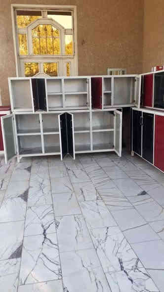 *********** واتساب أو اتصال.
كاونتر للبيع نظيف كلش متكون من ٥قطع.
طول الأرضي مترين وضلع ثاني مترين.
طول الملحق مترين ونص وضلع ثاني مترين ونص.
طول سنك متر و٣٠سم مرمر.
