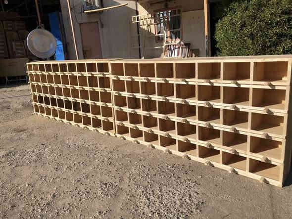 سلام عليكم 
شغل حسب طلب كشوانيات 
مال حمام هم اشتغل لدجاج 
القياسات كل مربع
أرتفاع 25سم
العرض30سم
النزال30 سم
شغل جميع خانات كشوانيات خانات ابراج 
عطلب العنوان كركوك قرب جسر ولاده 
***********
